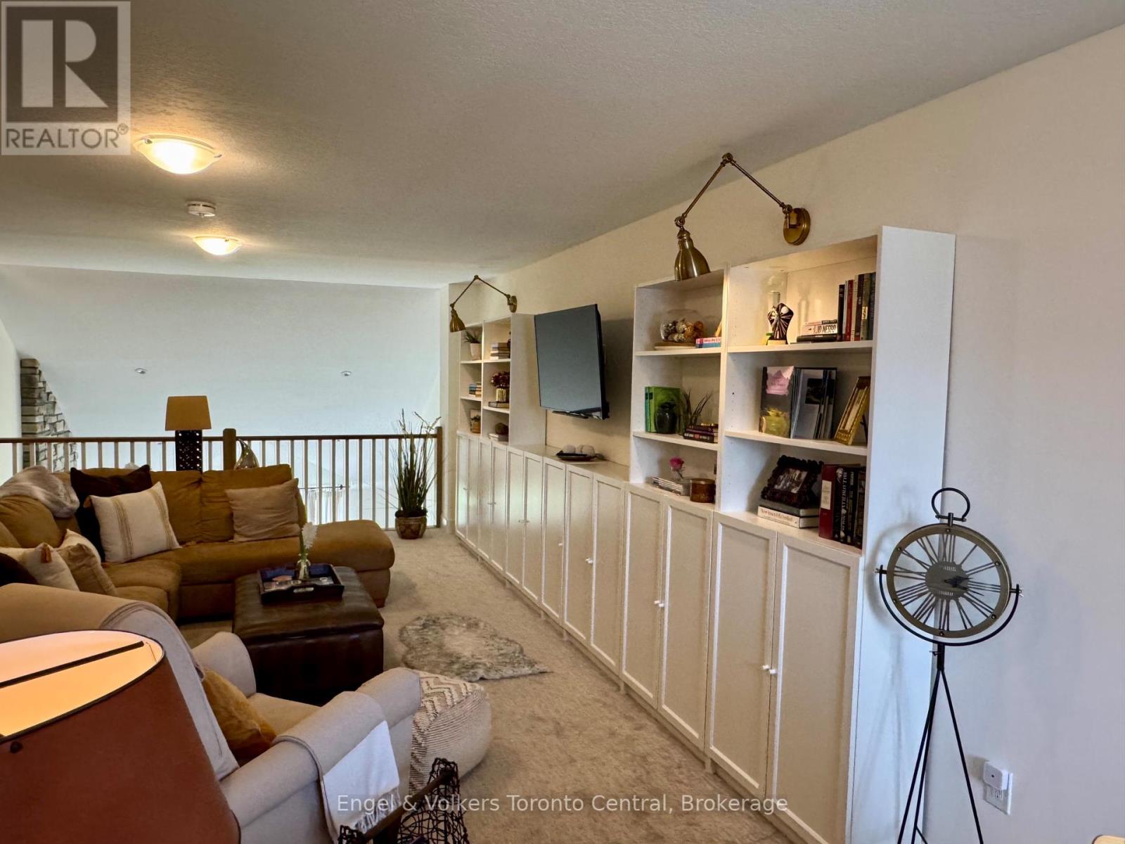306 Sandpiper Lane, Georgian Bluffs, Ontario  N0H 1S0 - Photo 24 - X12294087