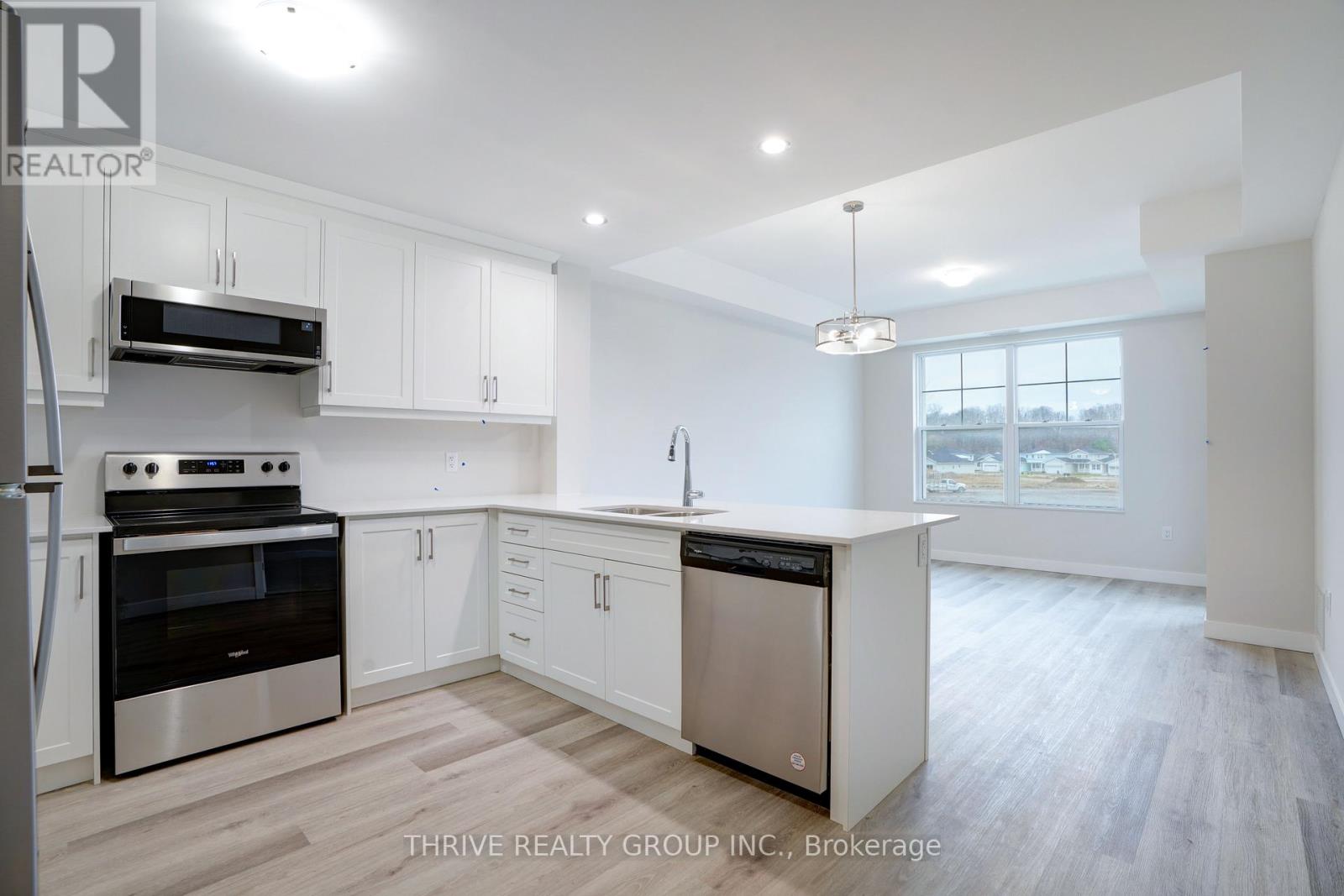 204 - 100 The Promenade, Central Elgin, Ontario  N5L 0B7 - Photo 4 - X12294126