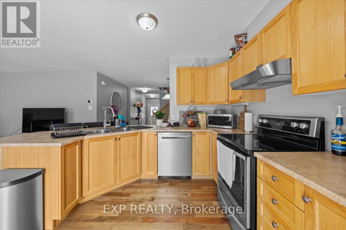 104 Harmattan Avenue, Ottawa, Ontario  K2S 0E3 - Photo 10 - X12294093