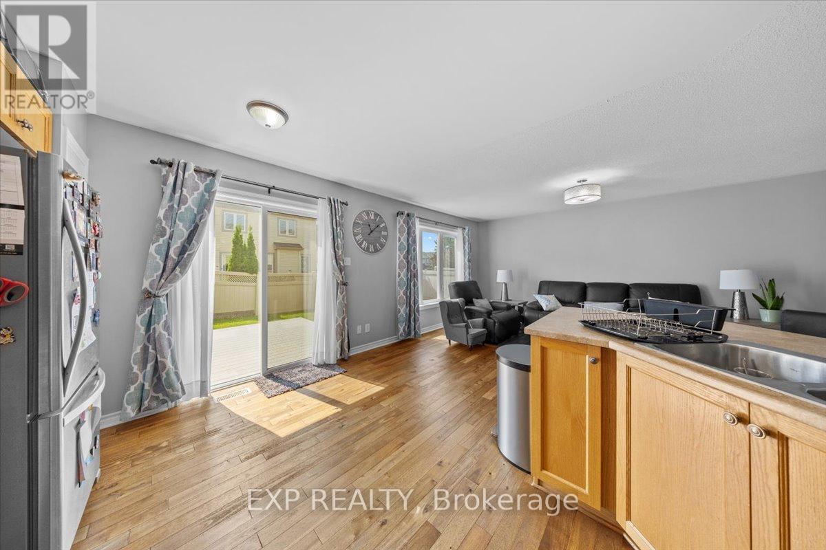 104 Harmattan Avenue, Ottawa, Ontario  K2S 0E3 - Photo 12 - X12294093