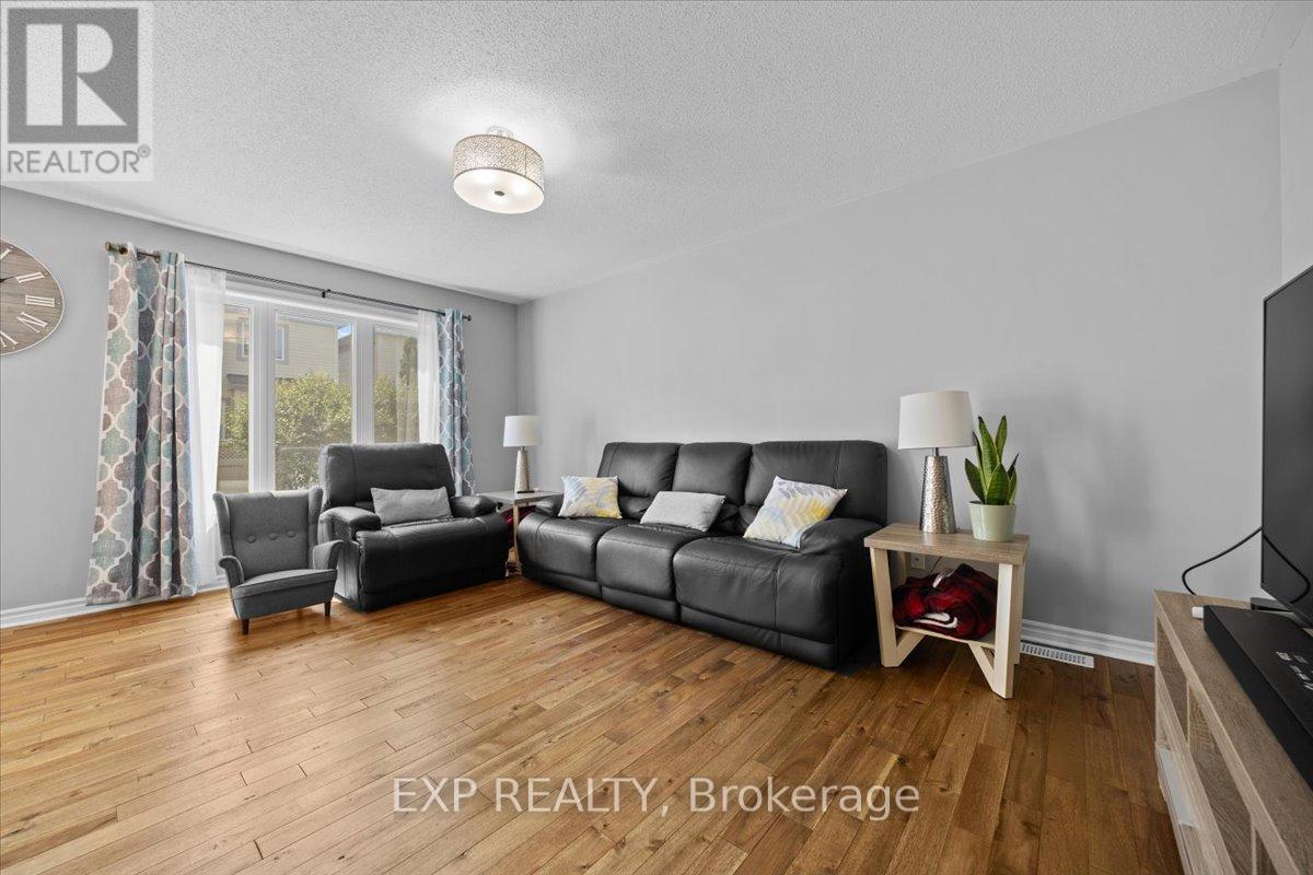 104 Harmattan Avenue, Ottawa, Ontario  K2S 0E3 - Photo 14 - X12294093