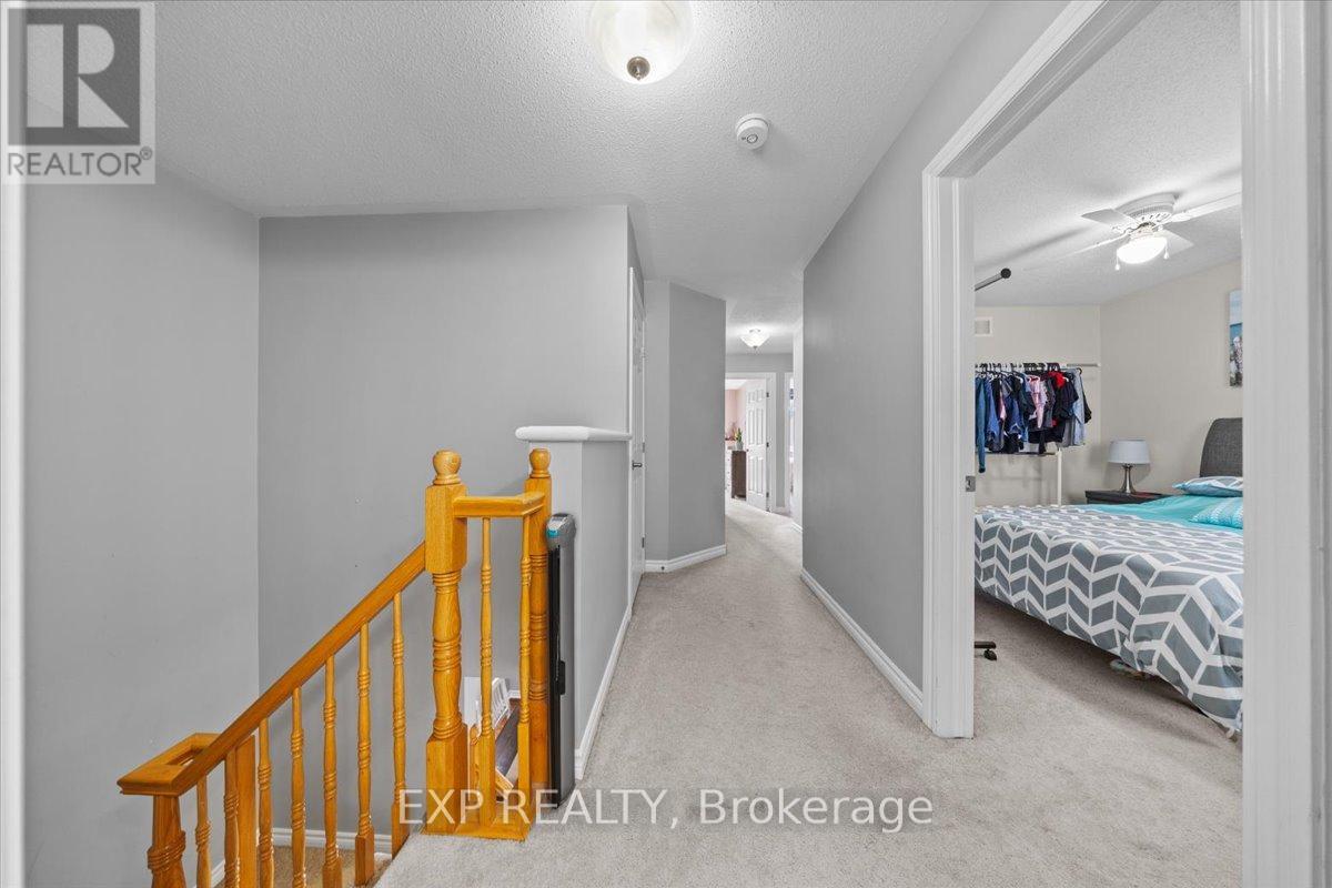 104 Harmattan Avenue, Ottawa, Ontario  K2S 0E3 - Photo 16 - X12294093