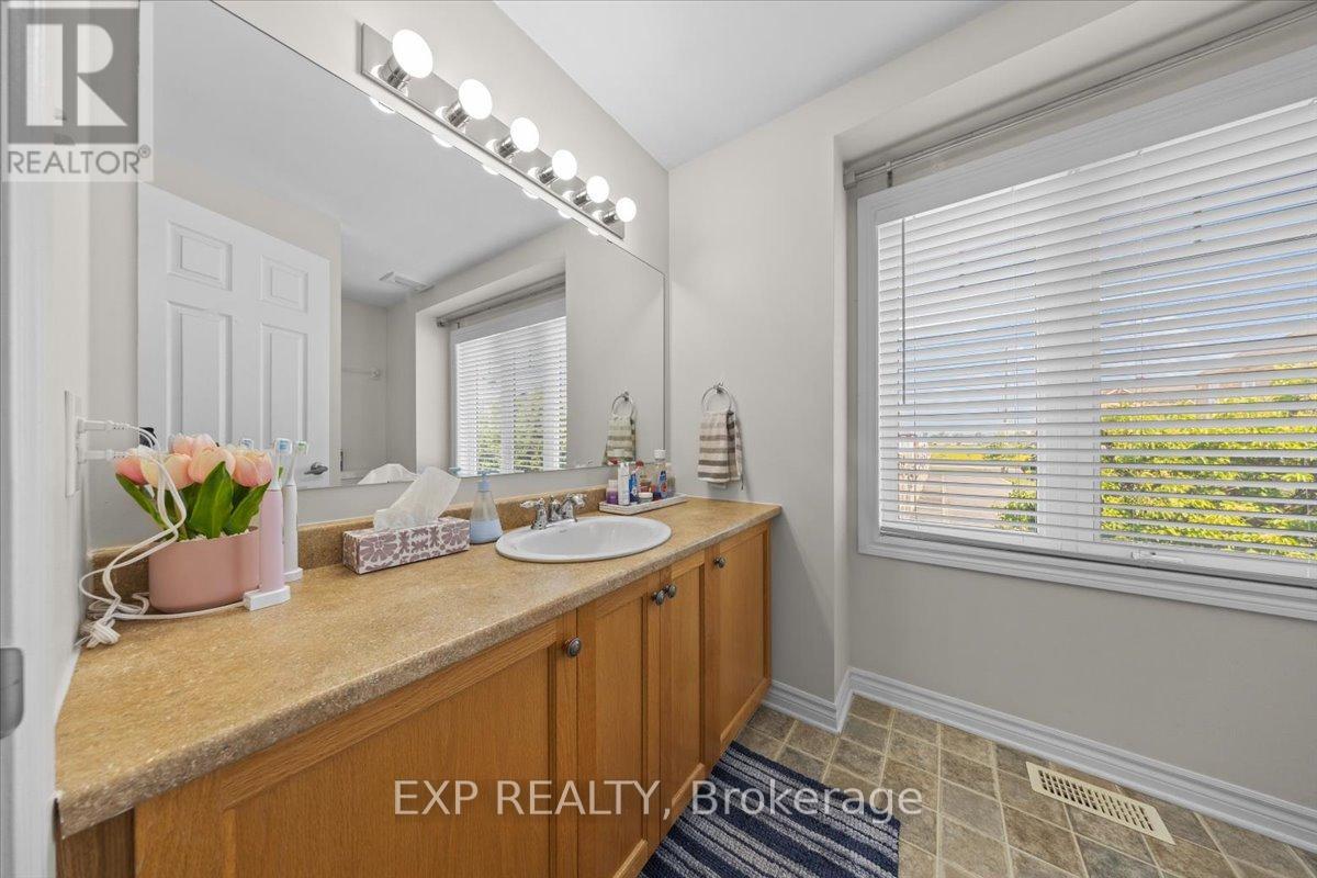 104 Harmattan Avenue, Ottawa, Ontario  K2S 0E3 - Photo 17 - X12294093