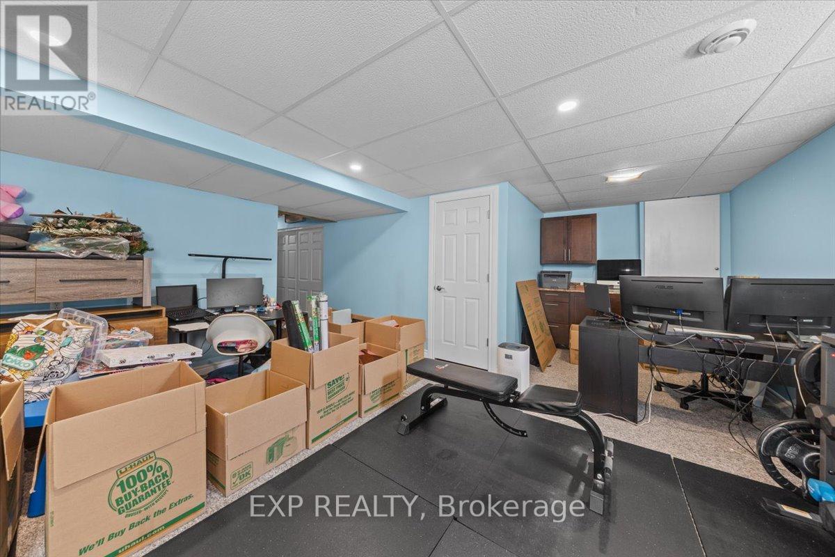 104 Harmattan Avenue, Ottawa, Ontario  K2S 0E3 - Photo 28 - X12294093