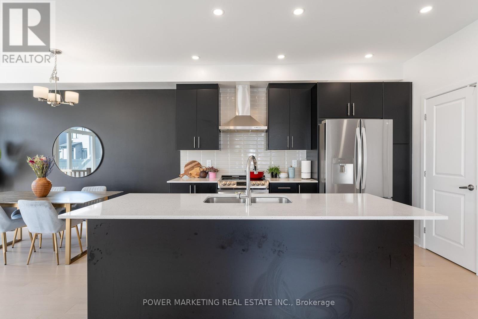 4012 Jockvale Road, Ottawa, Ontario  K2C 3H2 - Photo 13 - X12294100