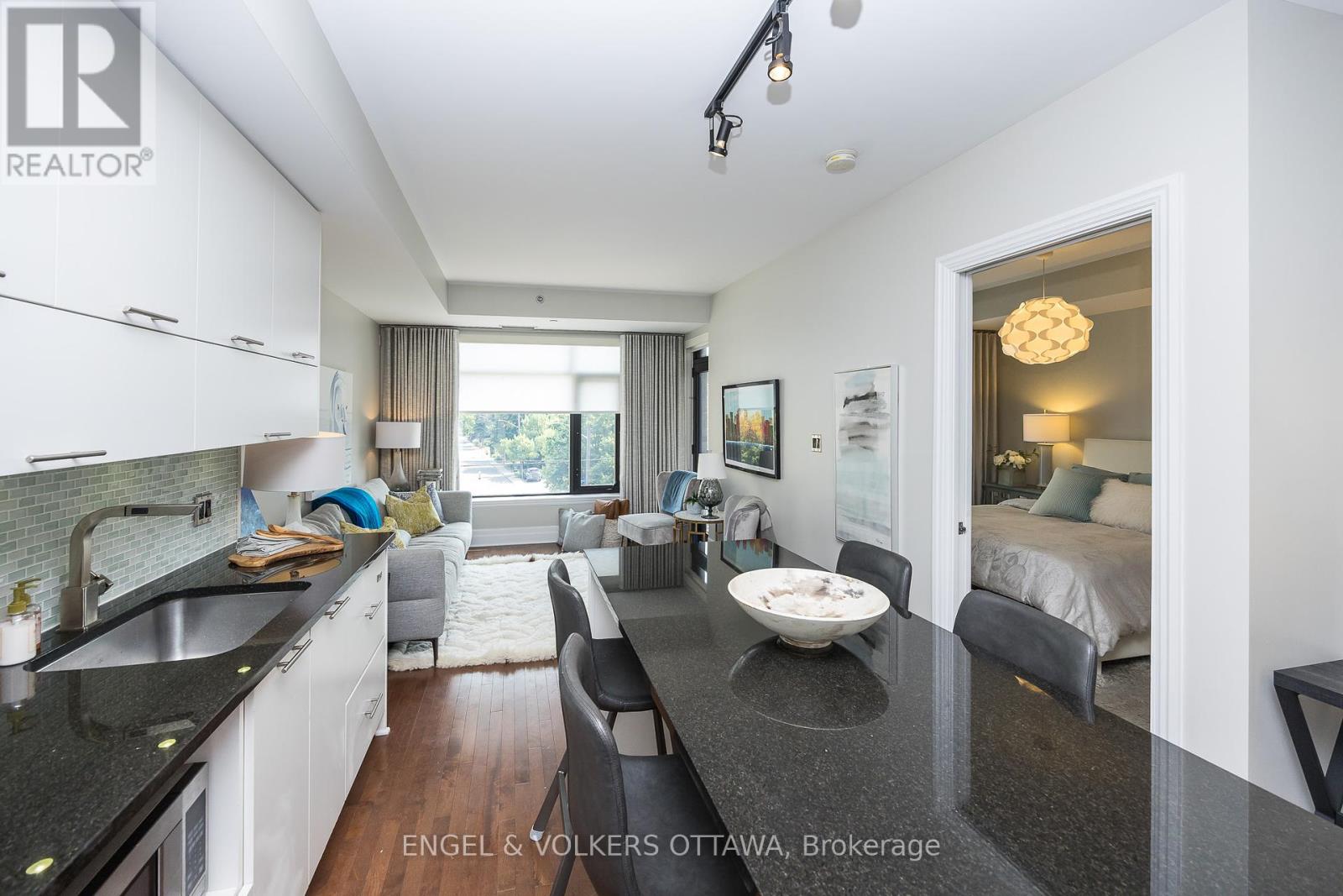 319 - 808 Bronson Avenue, Ottawa, Ontario  K1S 5A4 - Photo 11 - X12294123