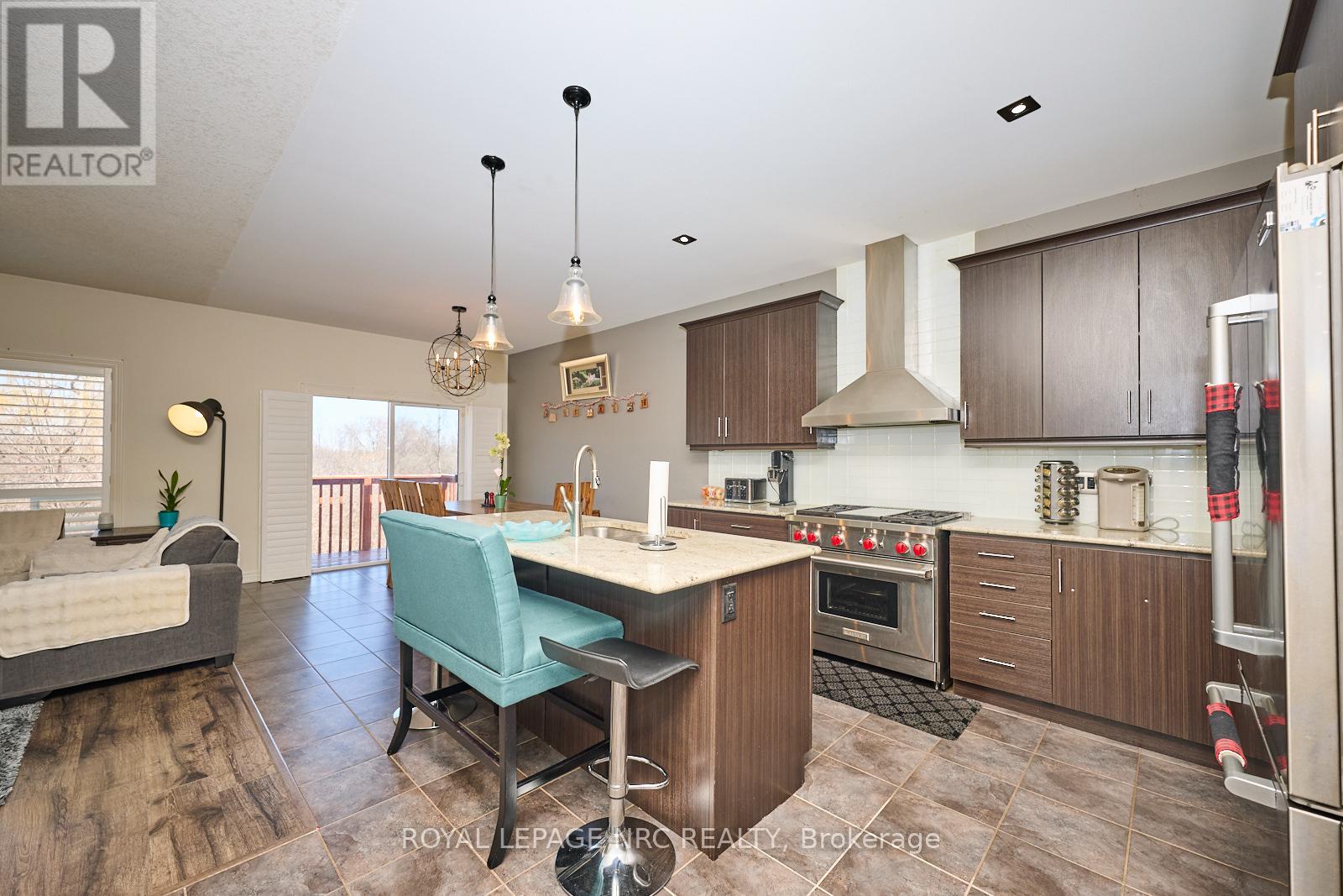 8913 Tallgrass Avenue, Niagara Falls, Ontario  L2G 0E6 - Photo 8 - X12294122