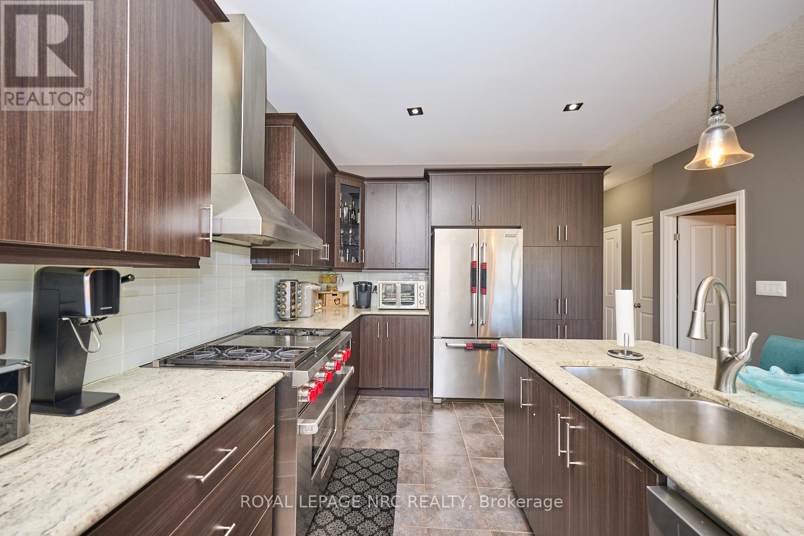 8913 Tallgrass Avenue, Niagara Falls, Ontario  L2G 0E6 - Photo 9 - X12294122