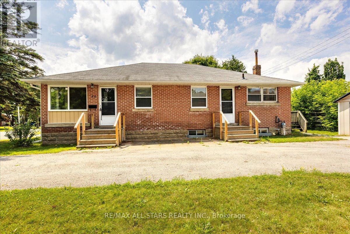 84 Metro Road N, Georgina, Ontario  L4P 1C4 - Photo 2 - N12293977