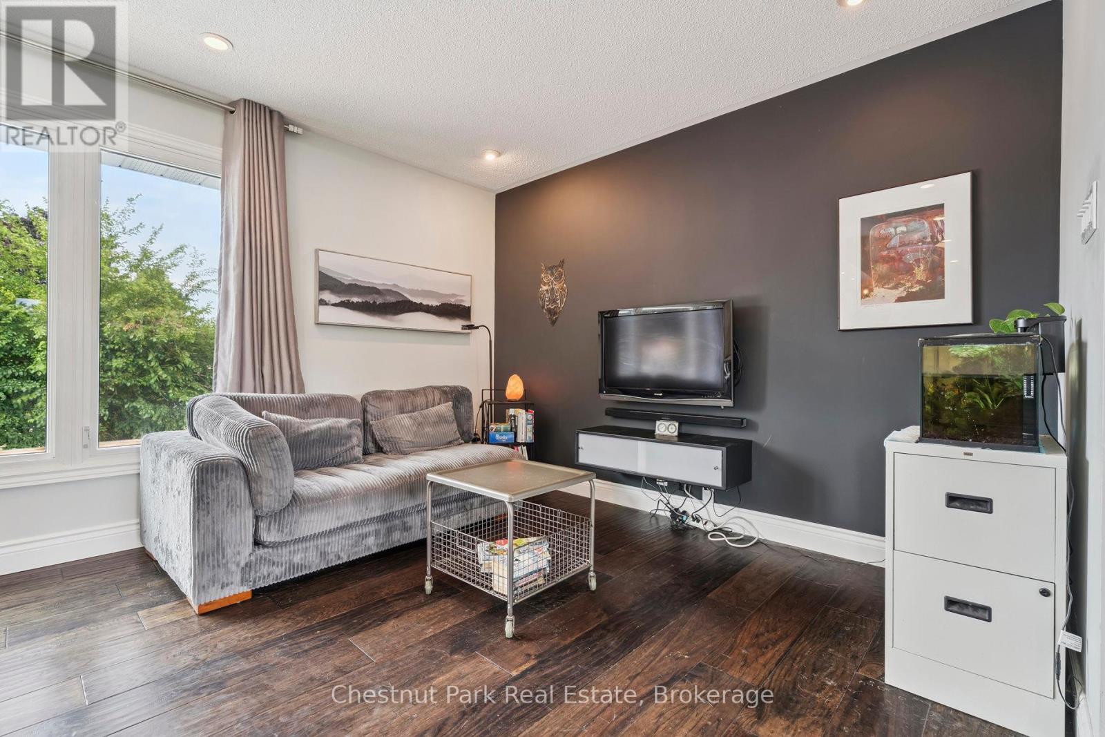 16 Davies Crescent, Barrie, Ontario  L4M 2M3 - Photo 22 - S12294174