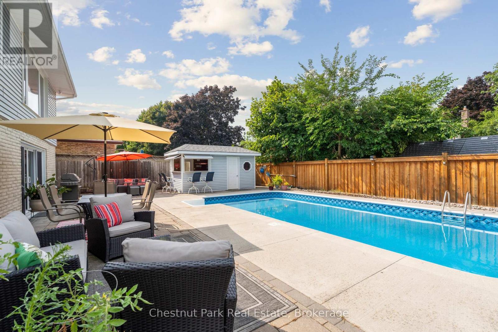 16 Davies Crescent, Barrie, Ontario  L4M 2M3 - Photo 3 - S12294174