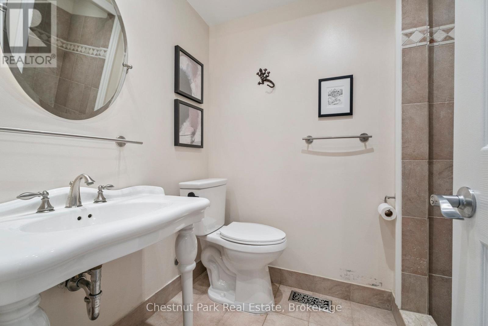 16 Davies Crescent, Barrie, Ontario  L4M 2M3 - Photo 33 - S12294174