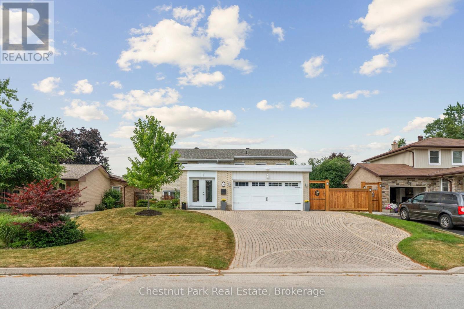 16 Davies Crescent, Barrie, Ontario  L4M 2M3 - Photo 4 - S12294174