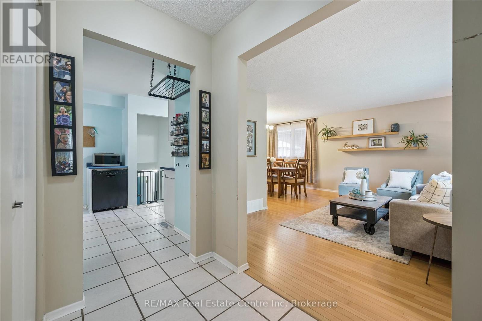 Property at 166 WINDING WAY image 4