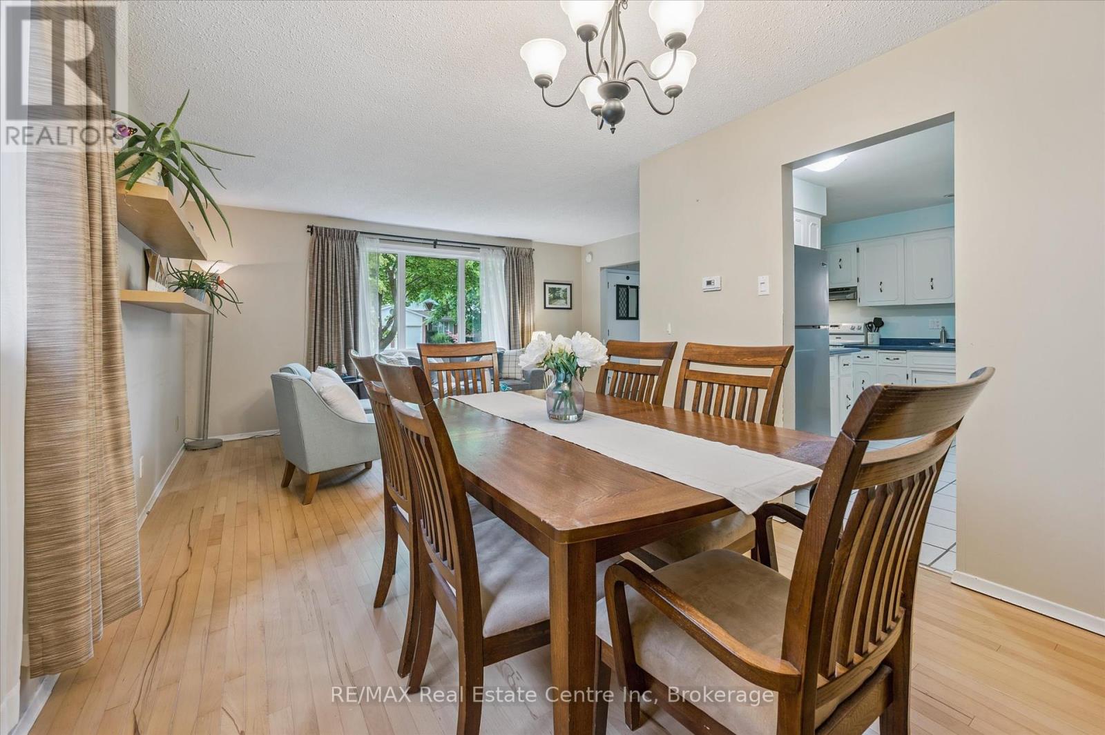 166 Winding Way, Kitchener, Ontario N2N 1N5 - Photo 9 - X12294130