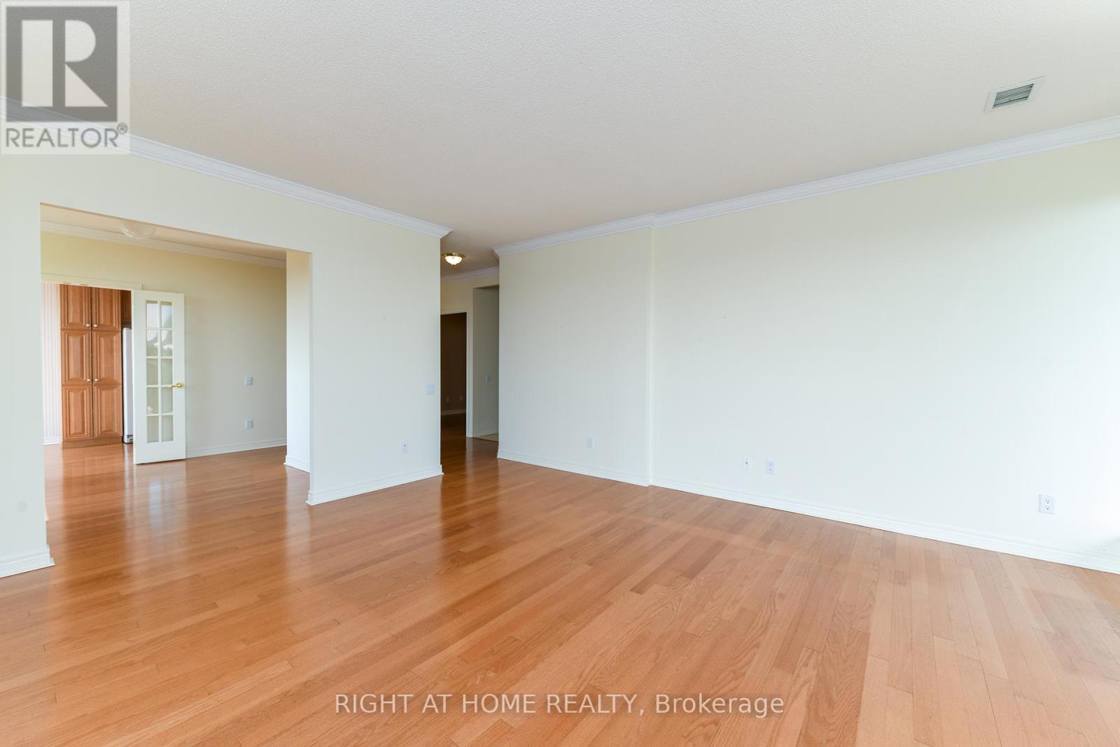 Uph2 - 350 Mill Road, Toronto, Ontario  M9C 5R7 - Photo 9 - W12293963