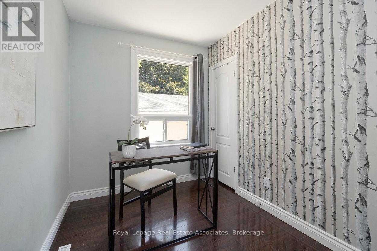107 Court Street N, Milton (Om Old Milton), Ontario  L9T 2S4 - Photo 16 - W12293968
