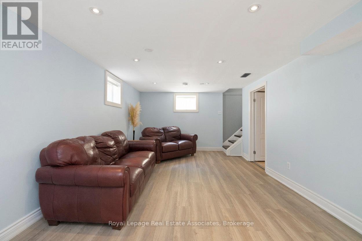 107 Court Street N, Milton (Om Old Milton), Ontario  L9T 2S4 - Photo 19 - W12293968