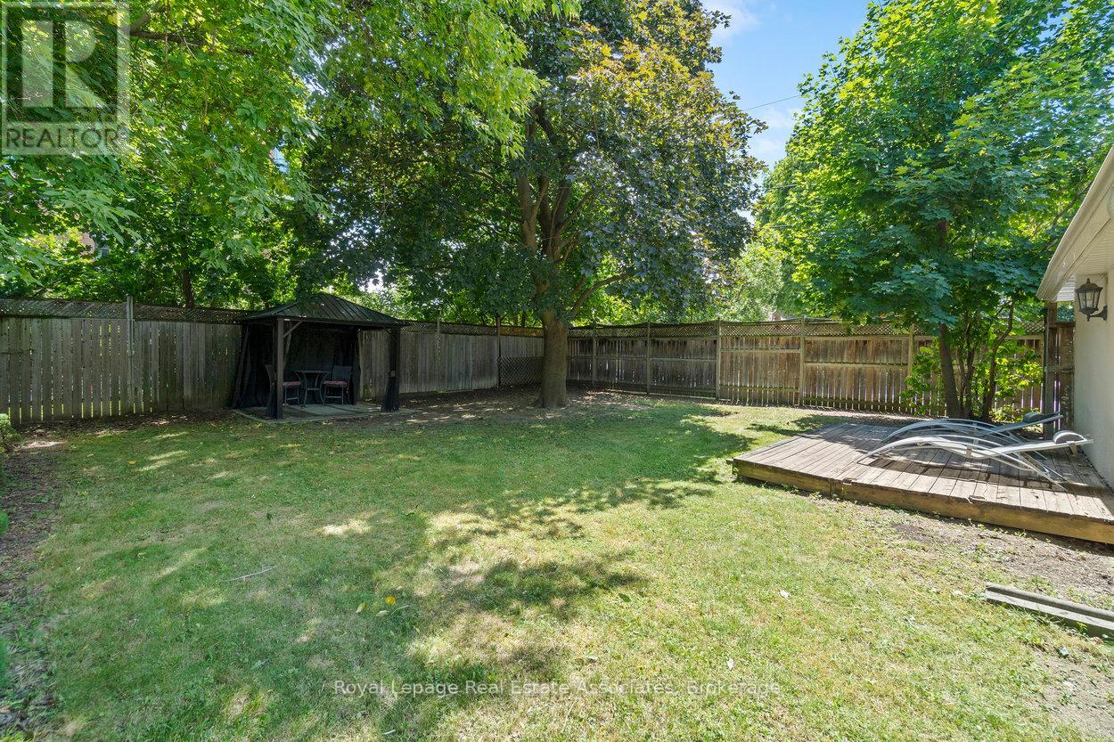 107 Court Street N, Milton (Om Old Milton), Ontario  L9T 2S4 - Photo 27 - W12293968