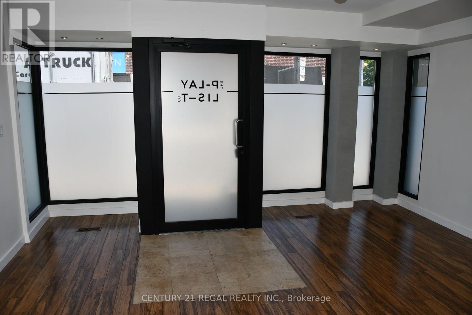 Main - 236 Christie Street, Toronto, Ontario  M6G 3B8 - Photo 2 - W12294022