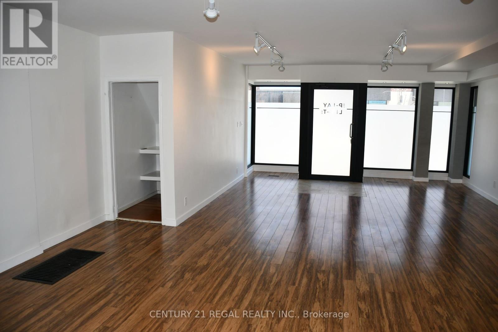 Main - 236 Christie Street, Toronto, Ontario  M6G 3B8 - Photo 3 - W12294022
