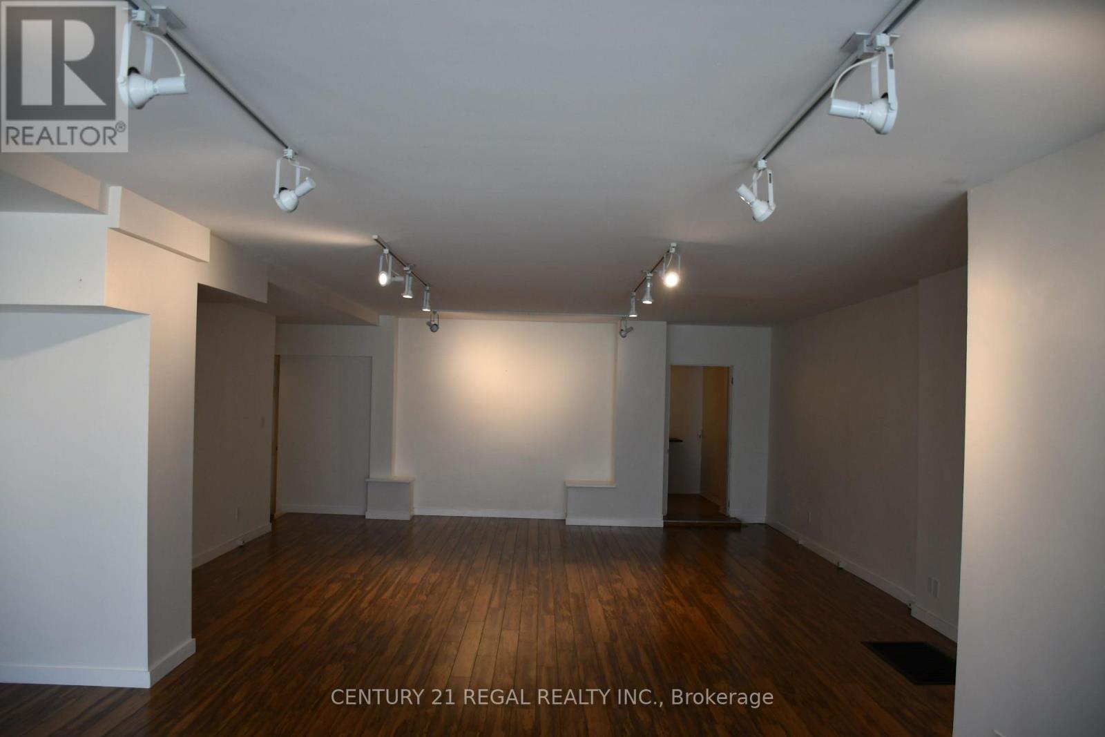 Main - 236 Christie Street, Toronto, Ontario  M6G 3B8 - Photo 4 - W12294022