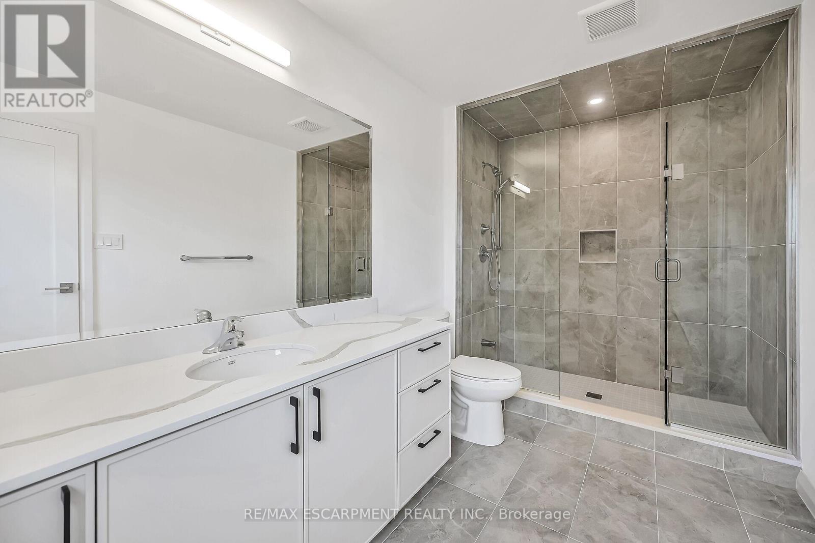 385 Limeridge Road E, Hamilton, Ontario  L9A 5A4 - Photo 30 - X12293973
