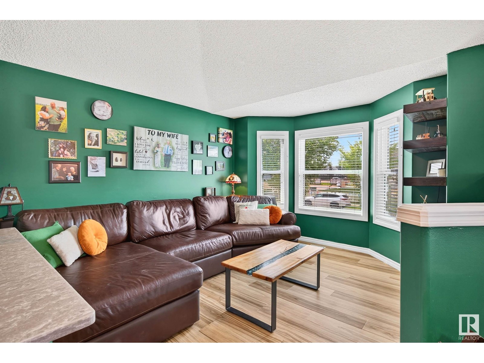 Property at #3117 3117 49 ST image 2