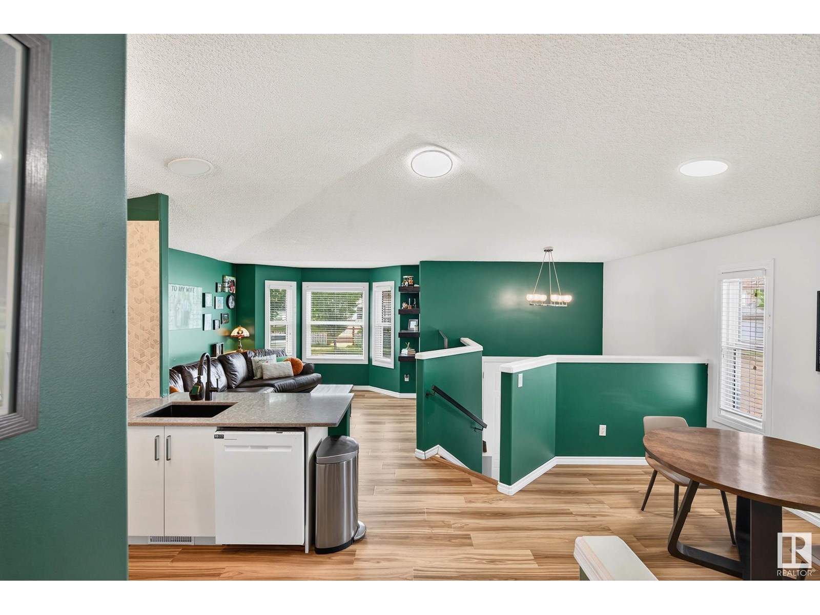 Property at #3117 3117 49 ST image 3