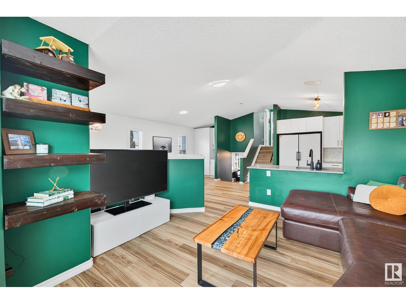 Property at #3117 3117 49 ST image 4