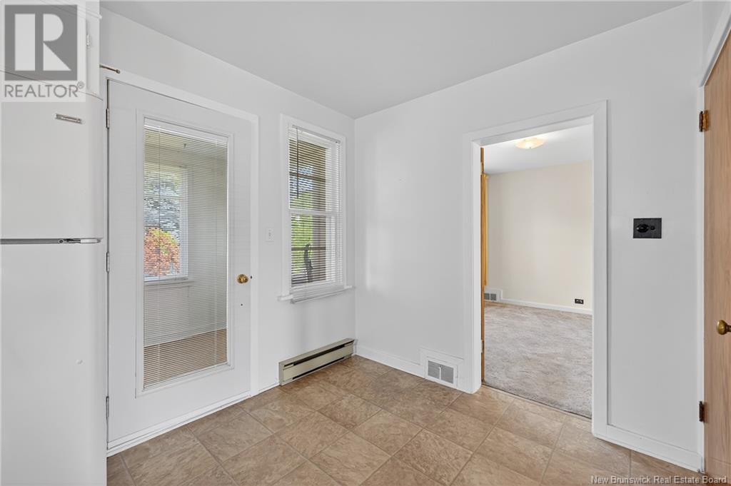 243 York Street, Bathurst, New Brunswick  E2A 1G9 - Photo 10 - NB123186