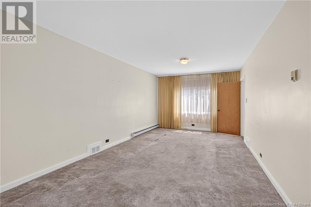 243 York Street, Bathurst, New Brunswick  E2A 1G9 - Photo 14 - NB123186