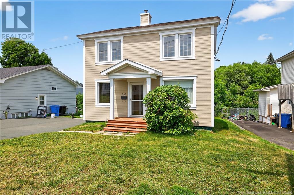 243 York Street, Bathurst, New Brunswick  E2A 1G9 - Photo 2 - NB123186