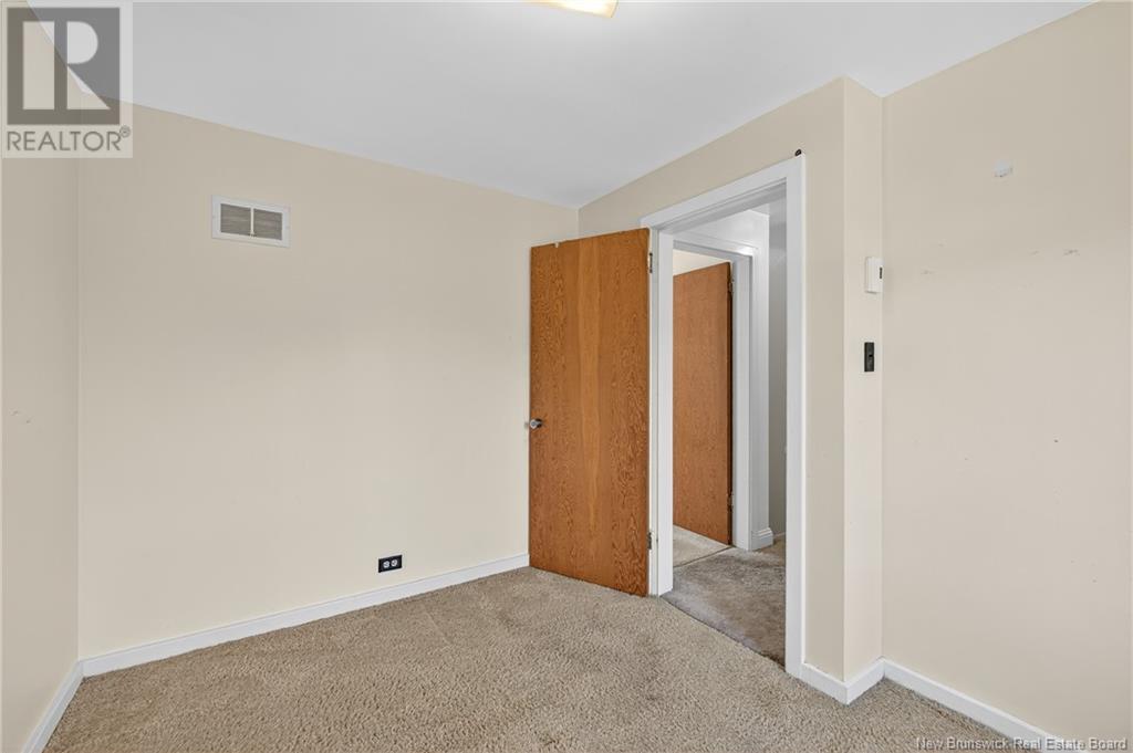 243 York Street, Bathurst, New Brunswick  E2A 1G9 - Photo 28 - NB123186