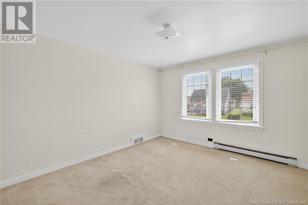 243 York Street, Bathurst, New Brunswick  E2A 1G9 - Photo 29 - NB123186