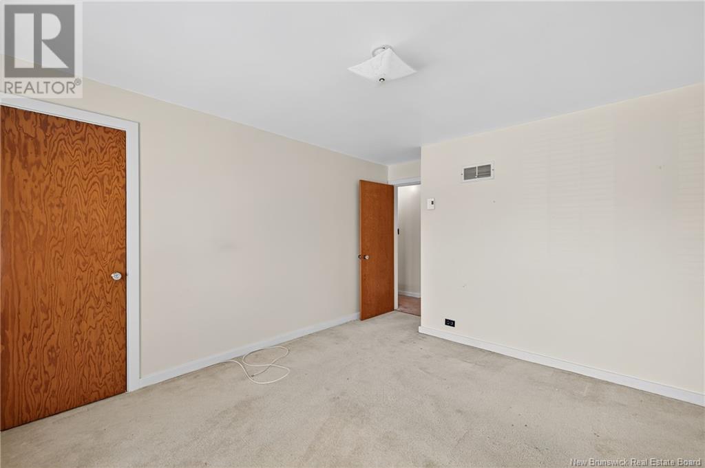 243 York Street, Bathurst, New Brunswick  E2A 1G9 - Photo 31 - NB123186