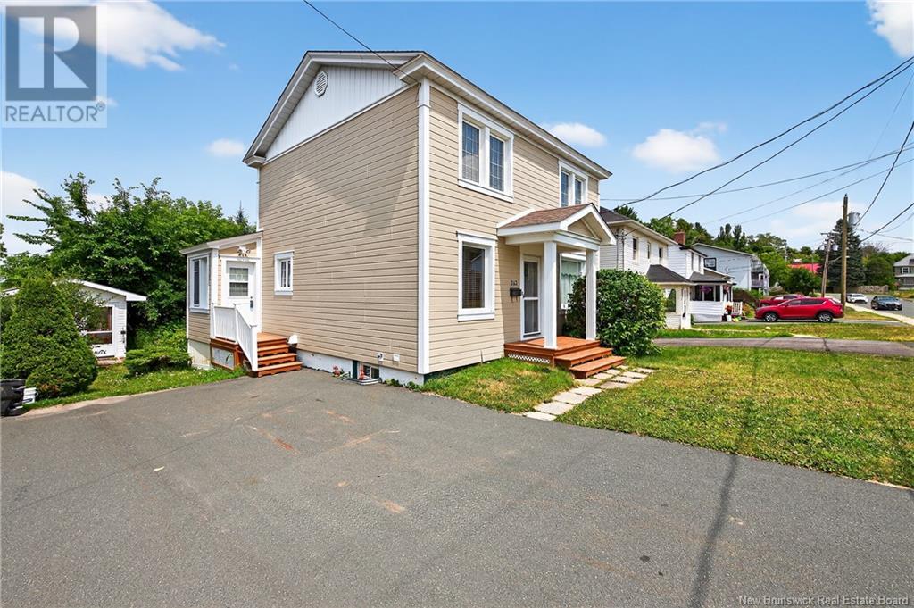 243 York Street, Bathurst, New Brunswick  E2A 1G9 - Photo 4 - NB123186