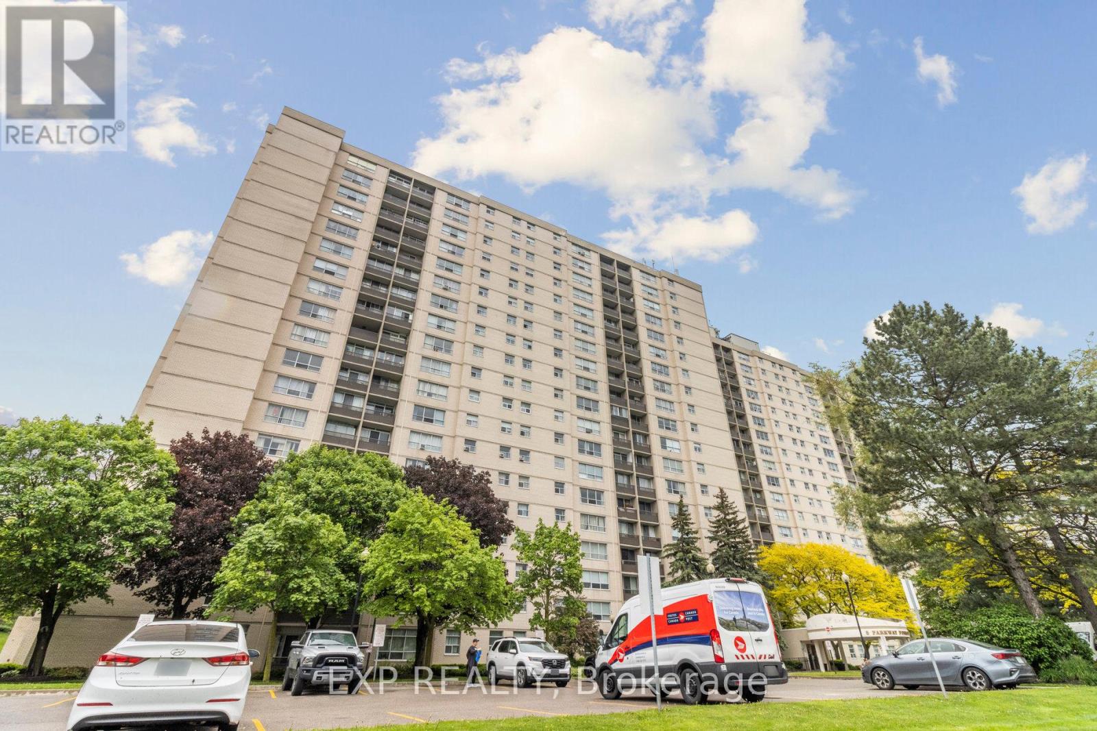 1101 - 5 Parkway Forest Drive, Toronto (Henry Farm), Ontario  M2J 1L2 - Photo 1 - C12294070