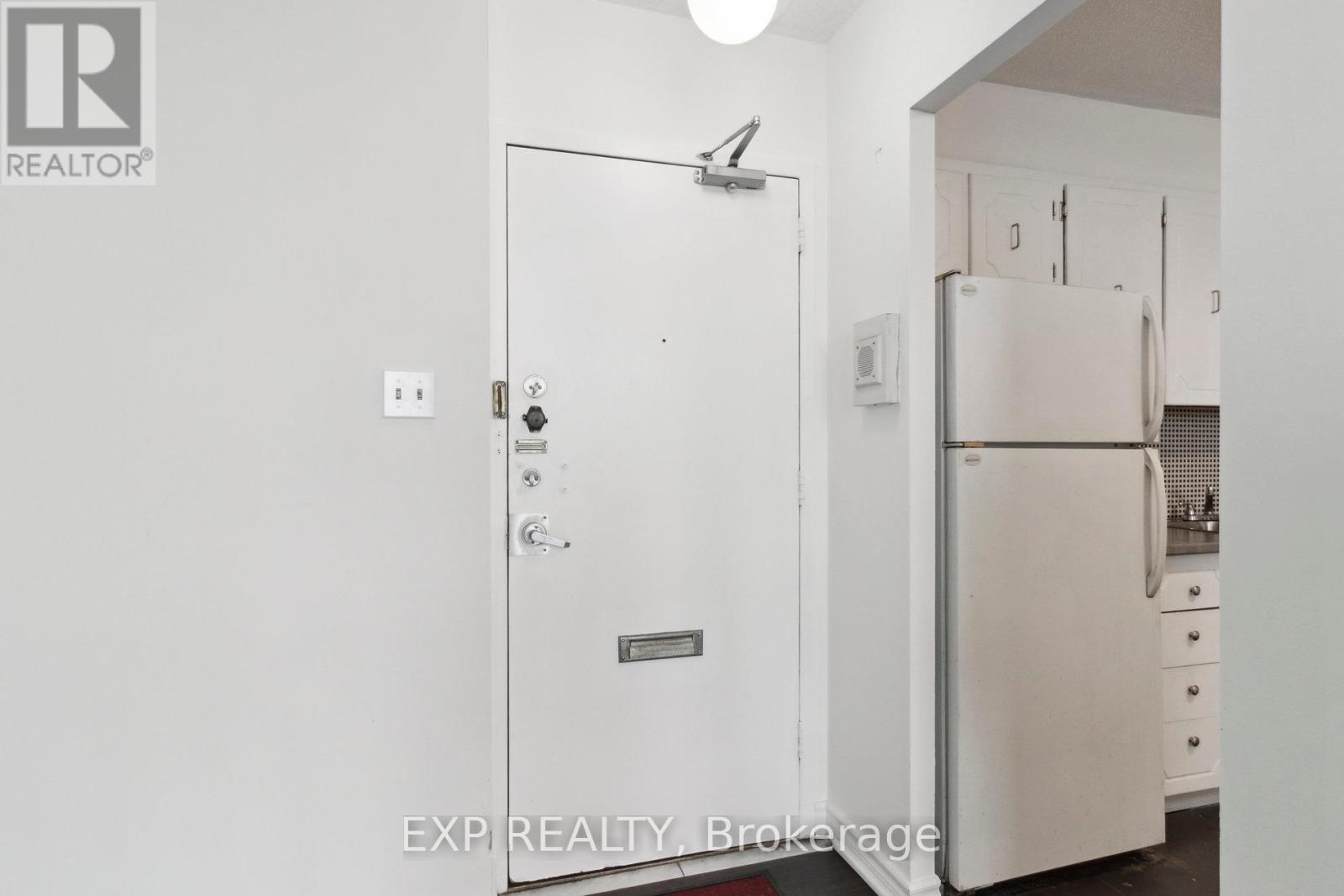 1101 - 5 Parkway Forest Drive, Toronto (Henry Farm), Ontario  M2J 1L2 - Photo 10 - C12294070