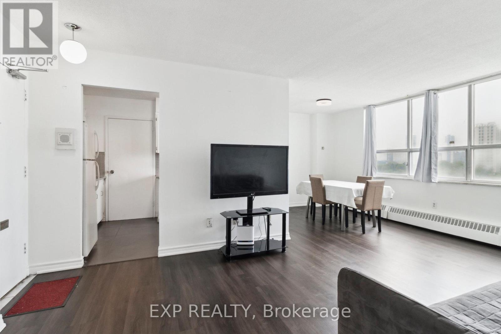 1101 - 5 Parkway Forest Drive, Toronto (Henry Farm), Ontario  M2J 1L2 - Photo 11 - C12294070