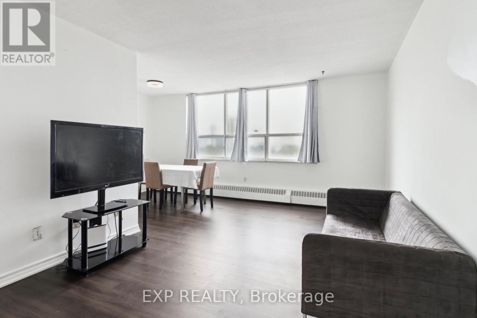 1101 - 5 Parkway Forest Drive, Toronto (Henry Farm), Ontario  M2J 1L2 - Photo 12 - C12294070