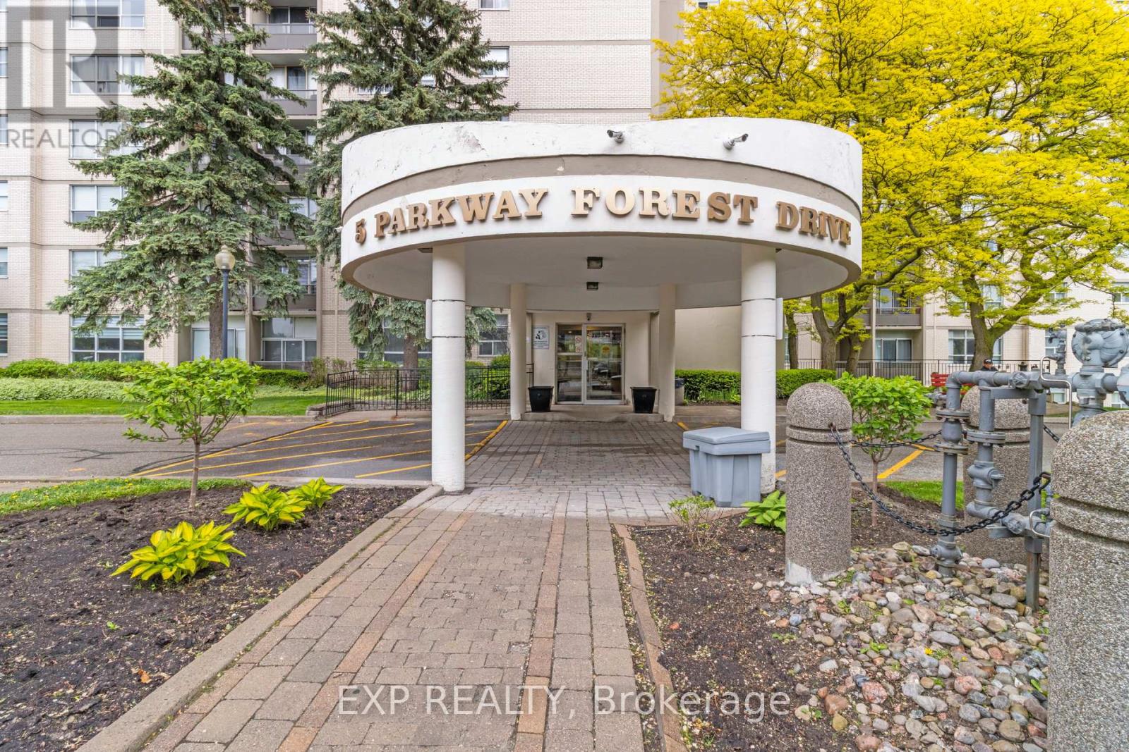 1101 - 5 Parkway Forest Drive, Toronto (Henry Farm), Ontario  M2J 1L2 - Photo 3 - C12294070