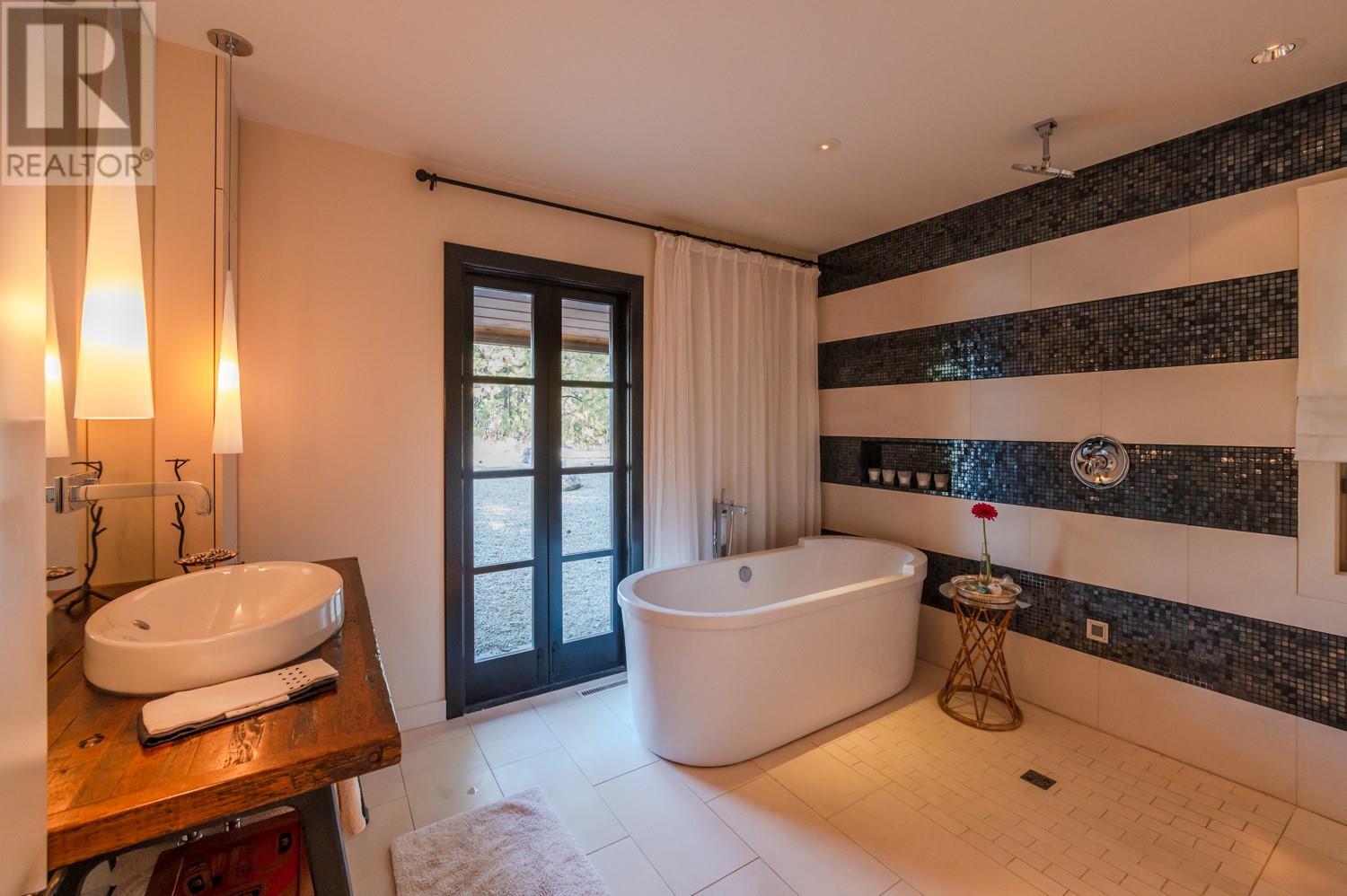 6301 North Naramata Road, Naramata, British Columbia  V0H 1N1 - Photo 20 - 10356252