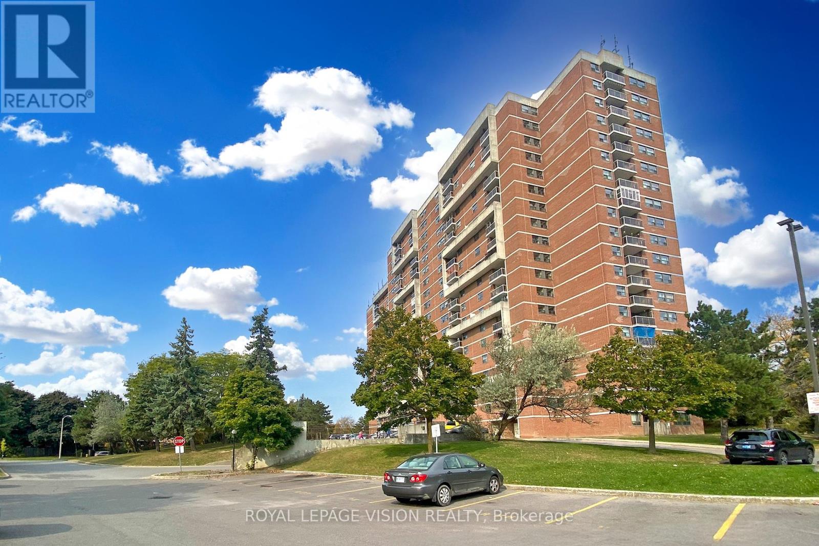 1803 - 100 Wingarden Court, Toronto (Malvern), Ontario  M1B 2P4 - Photo 2 - E12294133