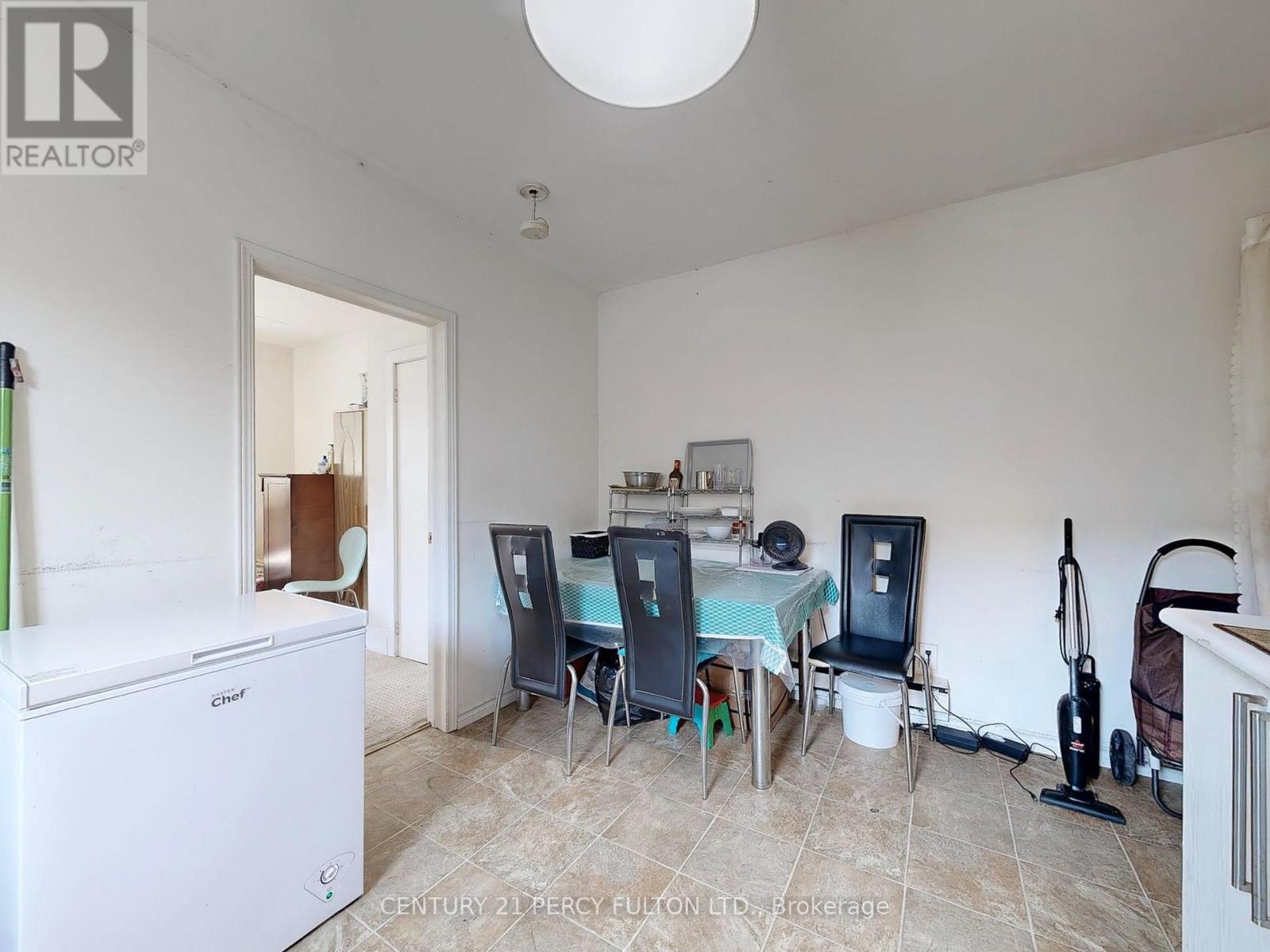 48 St Dunstan Drive, Toronto, Ontario  M1L 2V5 - Photo 6 - E12294134
