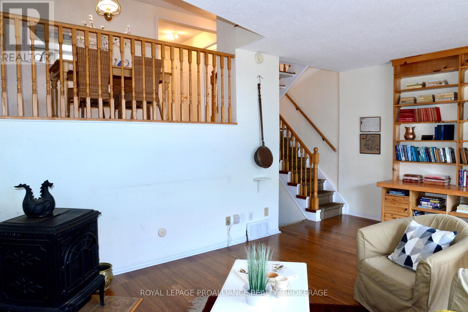 61 - 1 Place D'armes, Kingston, Ontario  K7K 6S3 - Photo 20 - X12294266