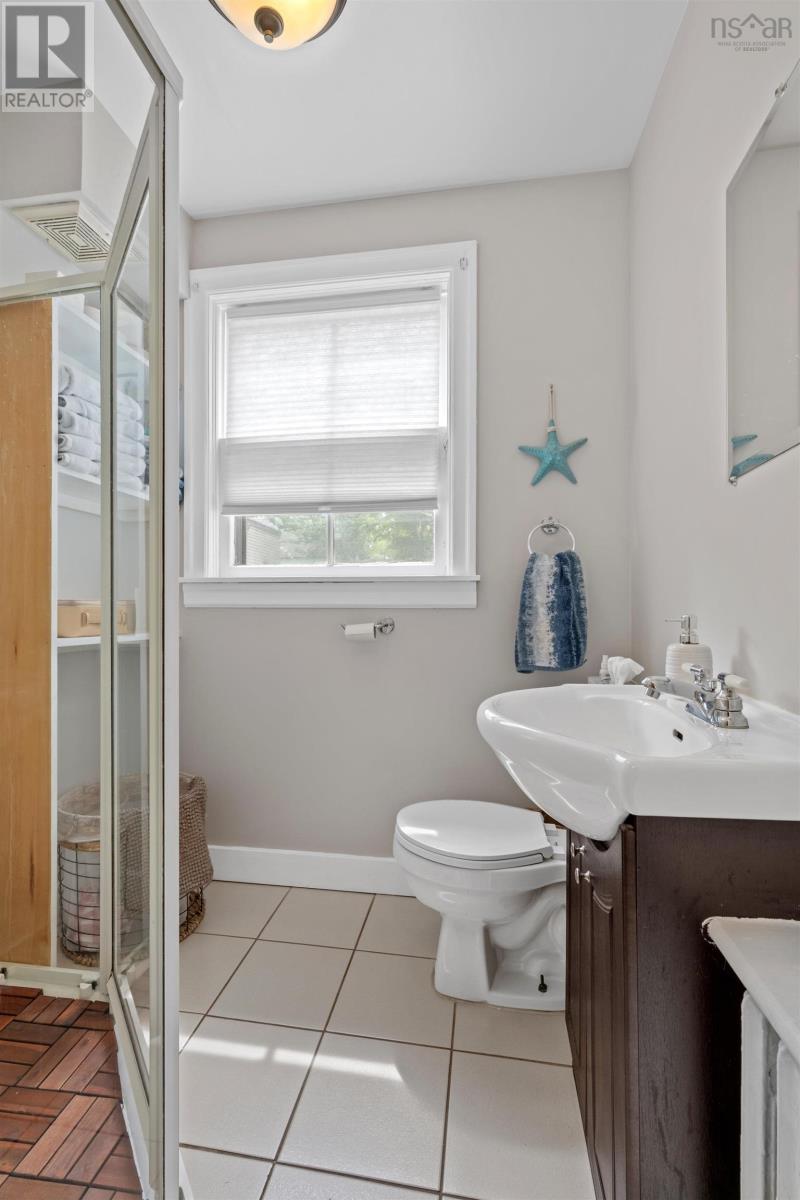 153 Pleasant Street, Bridgewater, Nova Scotia  B4V 1N4 - Photo 40 - 202518019