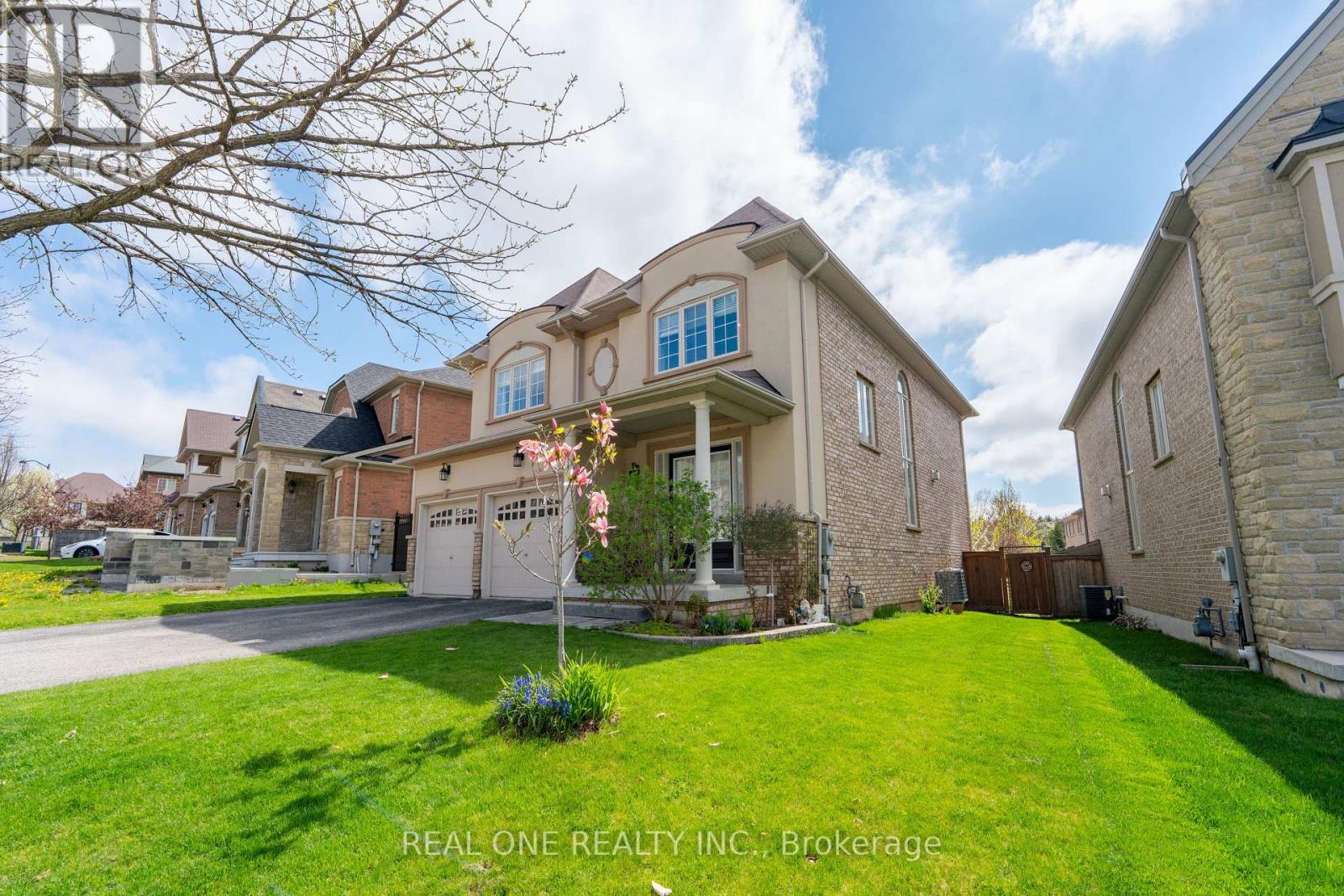 Property at 11 ZORAN LANE image 2