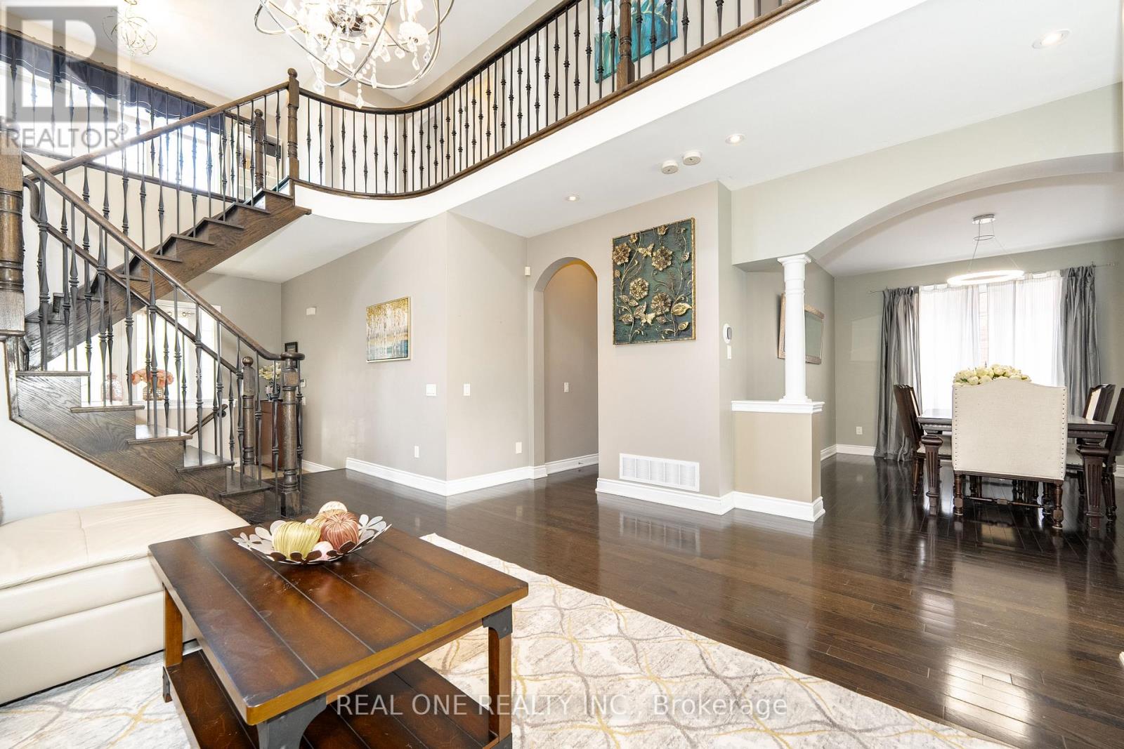 11 Zoran Lane, Vaughan, Ontario L6A 4E4 - Photo 6 - N12294125