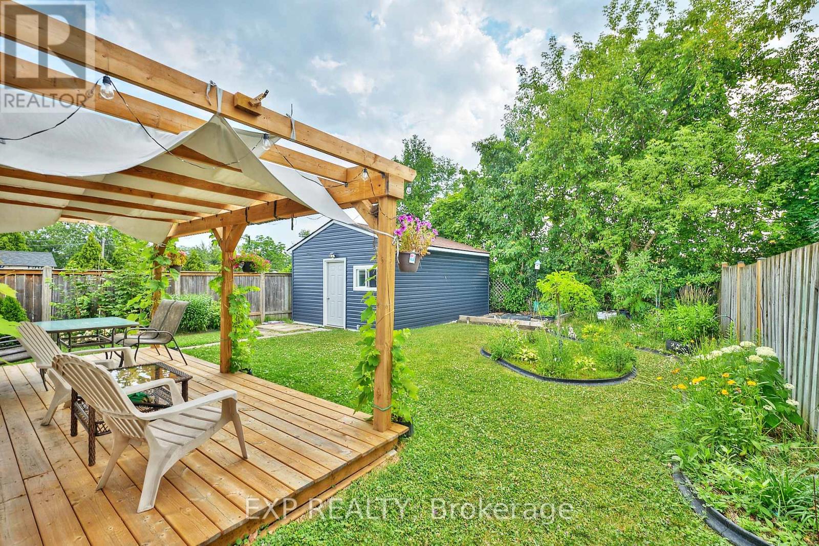 31 Woodrow Street, St. Catharines, Ontario  L2P 2A1 - Photo 22 - X12290994